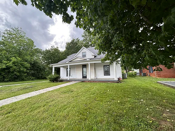 510 W 3rd North St - Photo 2 of 15