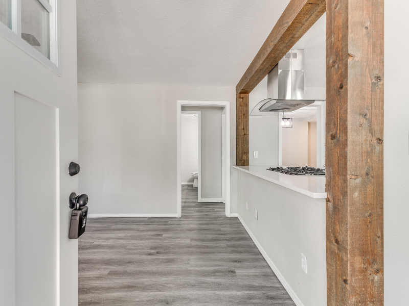 3520 E King St - Photo 2 of 20