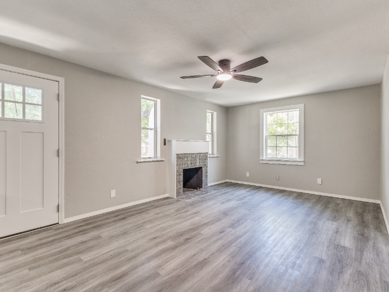 3520 E King St - Photo 3 of 20