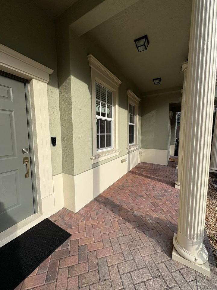 129 East Bay Cedar Circle - Photo 3 of 34