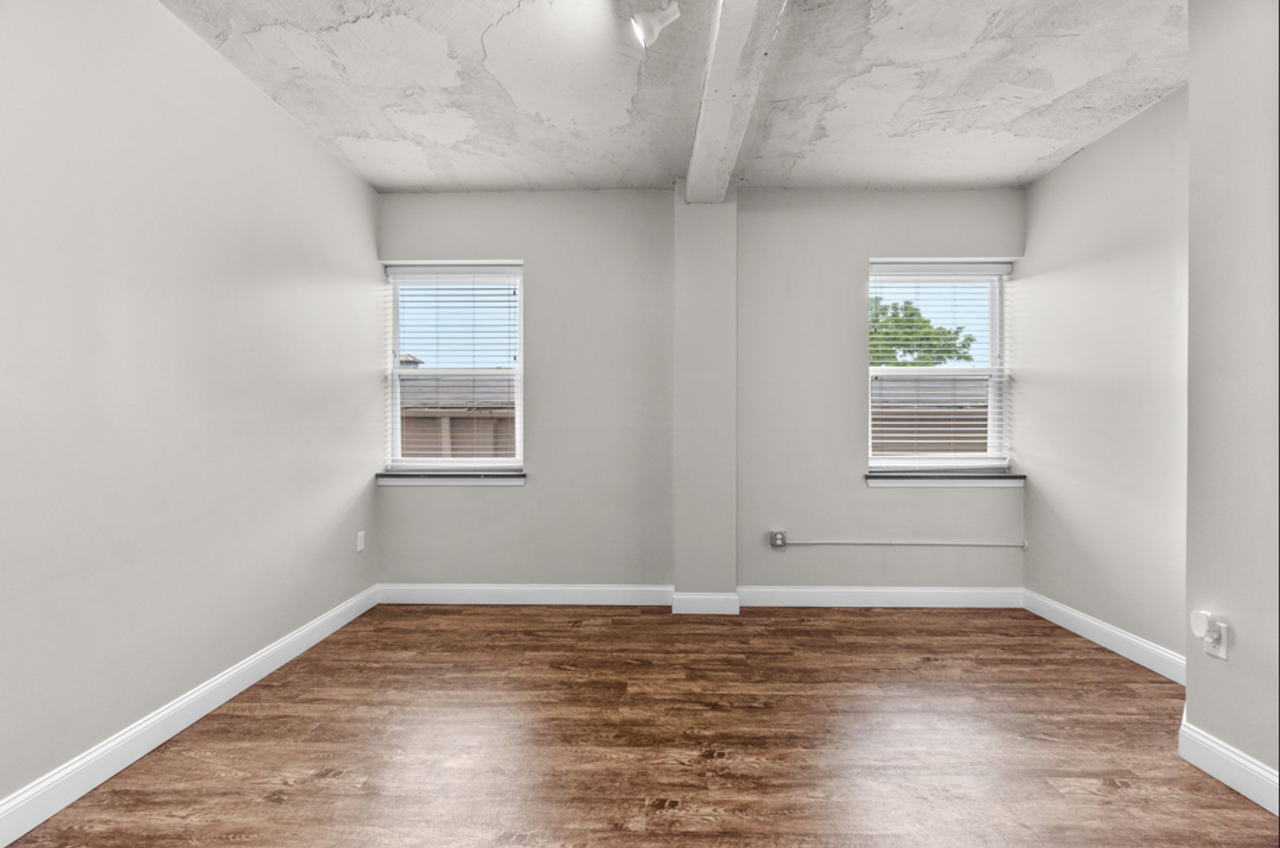 Two32 Apartments - Photo 7 of 32