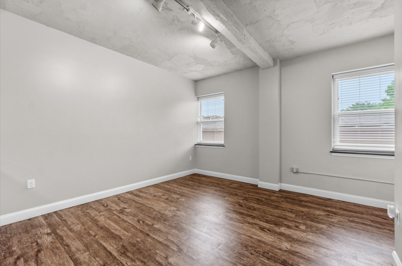 Two32 Apartments - Photo 7 of 32