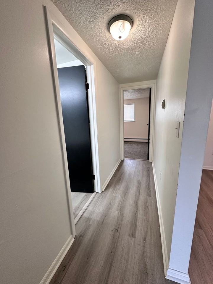 460 Market St #21 - Photo 3 of 13