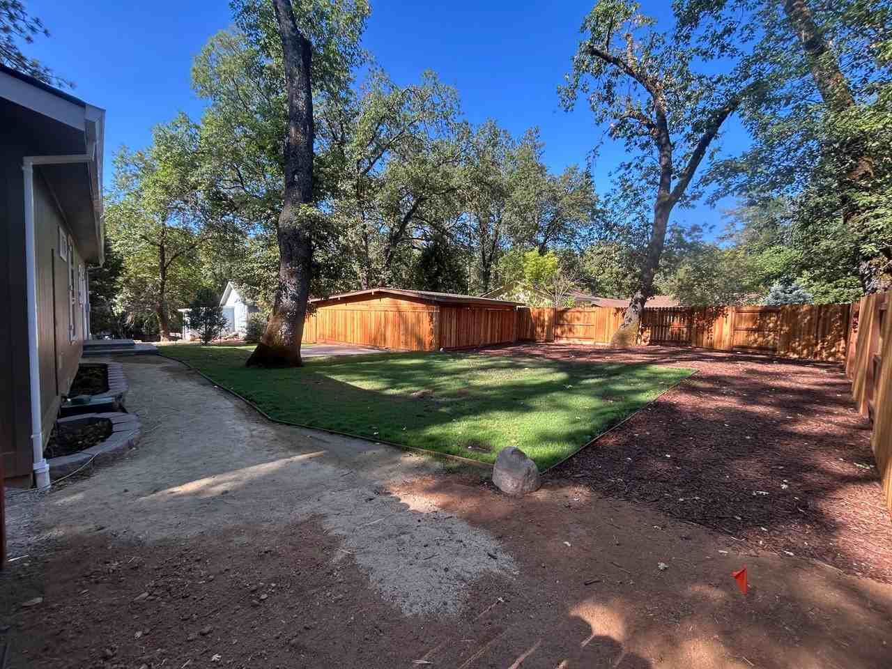 16814 Tudor Ln - Photo 2 of 13