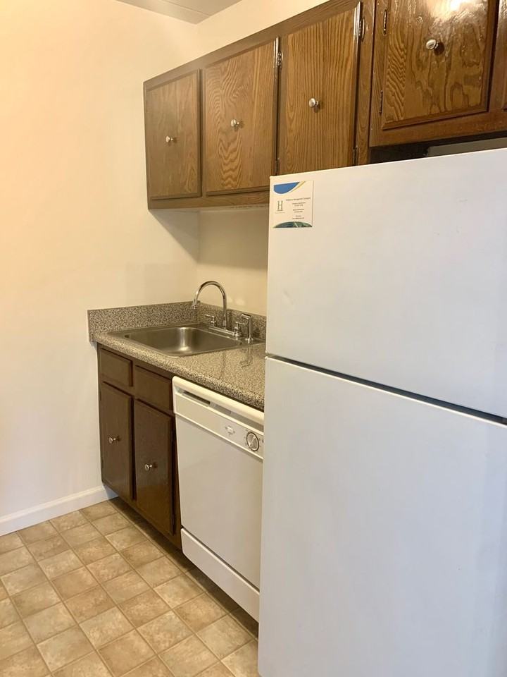 Towns Edge Apartments - Photo 5 of 6