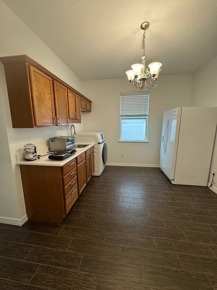 Flat Lemon Dr #21 - Photo 3 of 13