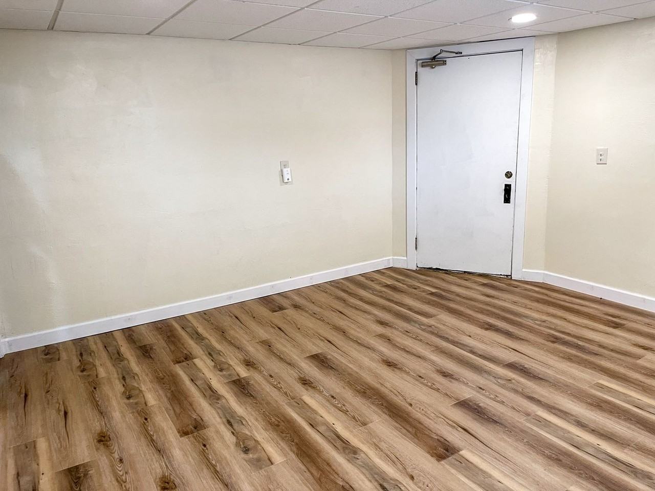 821 S 18th St - Photo 4 of 8