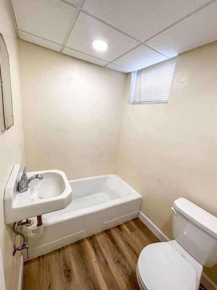 821 S 18th St - Photo 5 of 8