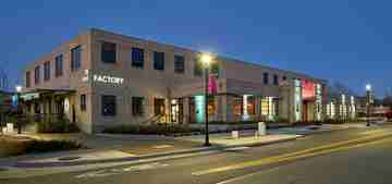 featured image of 1300 E 6th St
