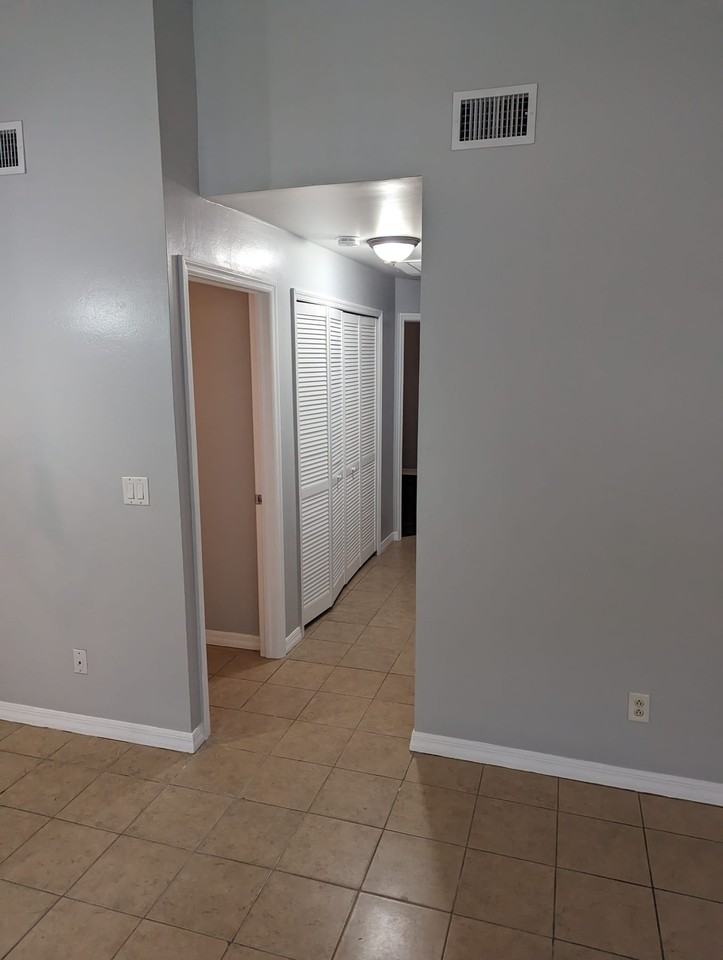 6026 W Jones St #NA - Photo 2 of 10