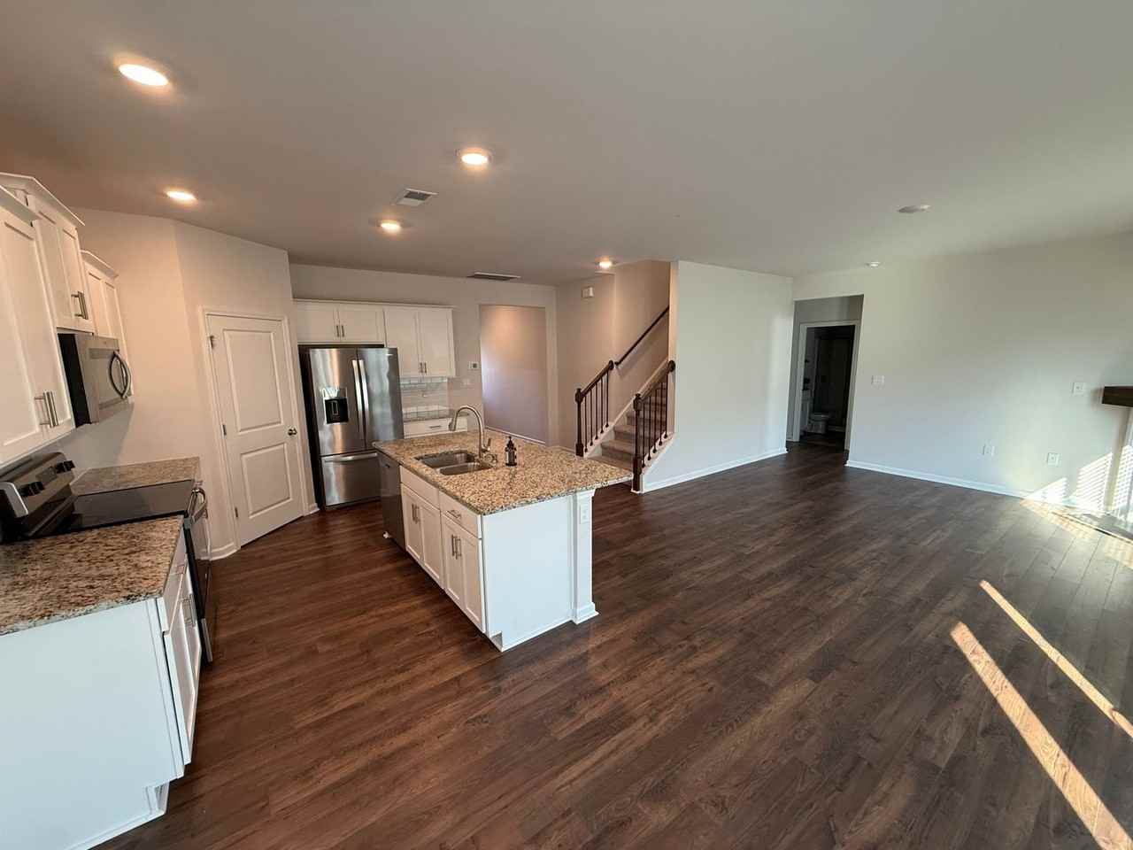 122 Flame Azalea Ct - Photo 4 of 14