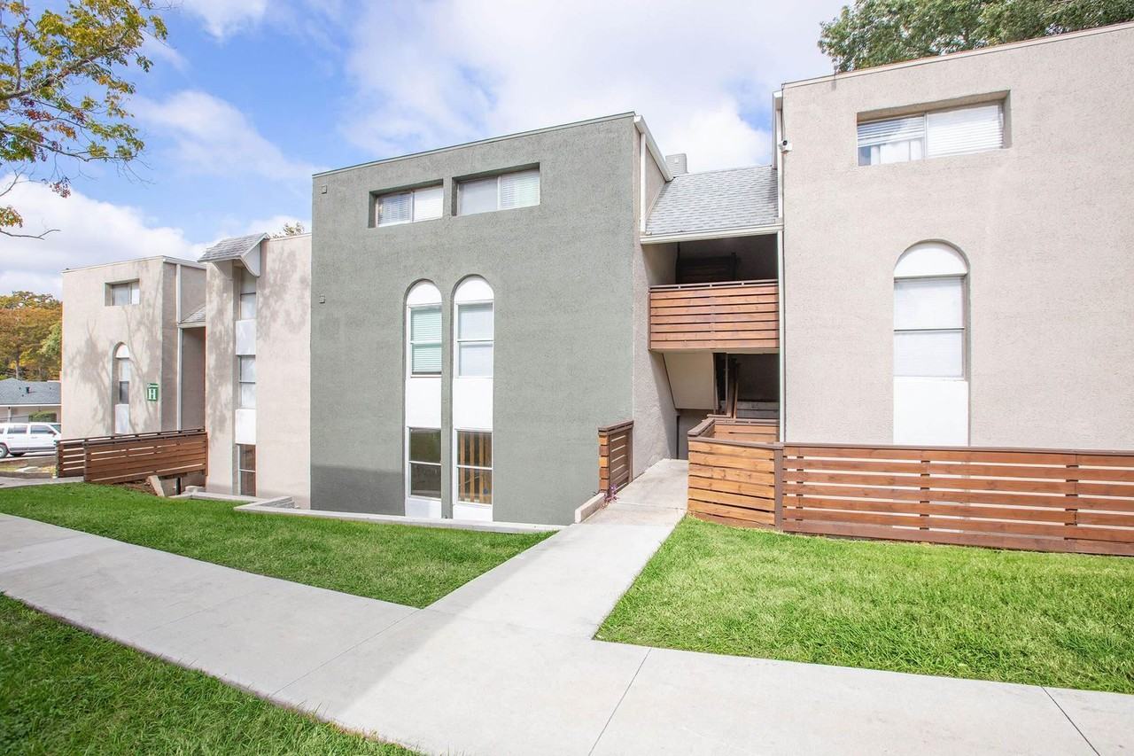 Renaissance at Strawberry Creek Apartments - Photo 7 of 15