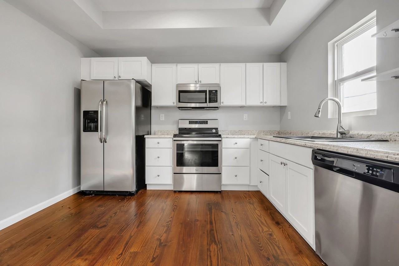 762 Parklawn Cir - Photo 7 of 18