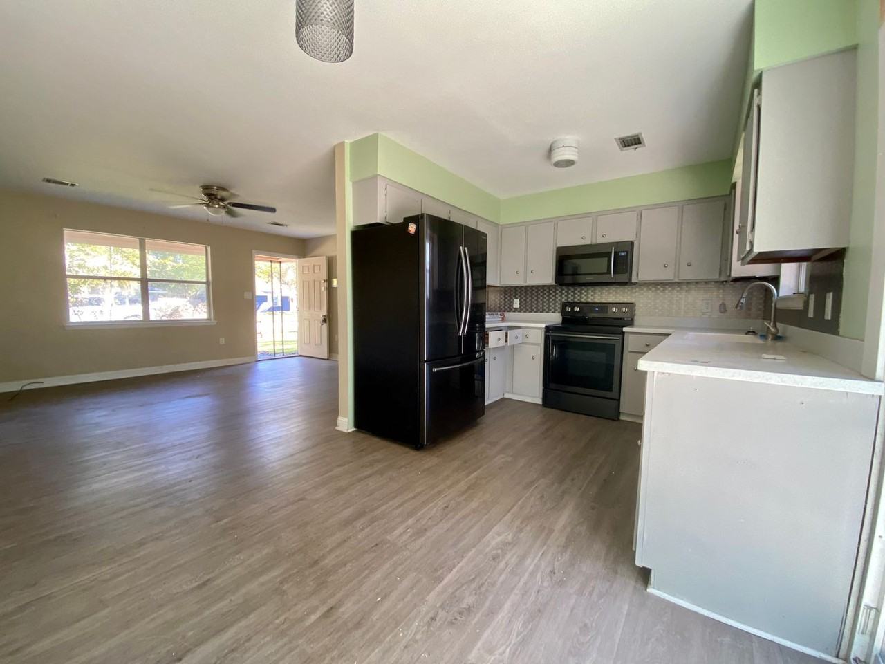 980 White Cir - Photo 4 of 25