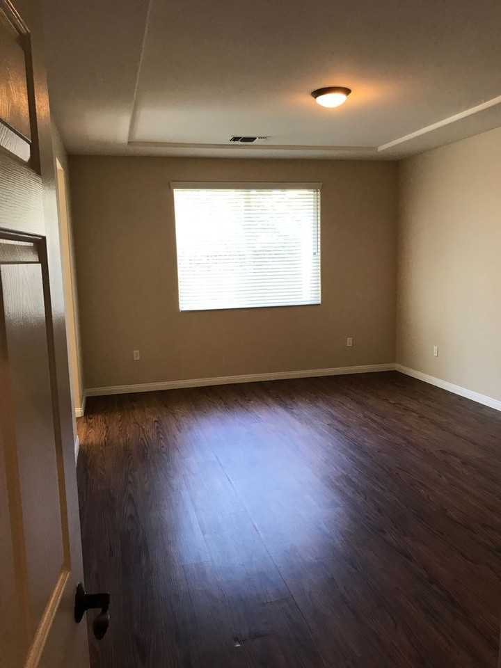 11633 Morgan Hill Dr - Photo 3 of 9