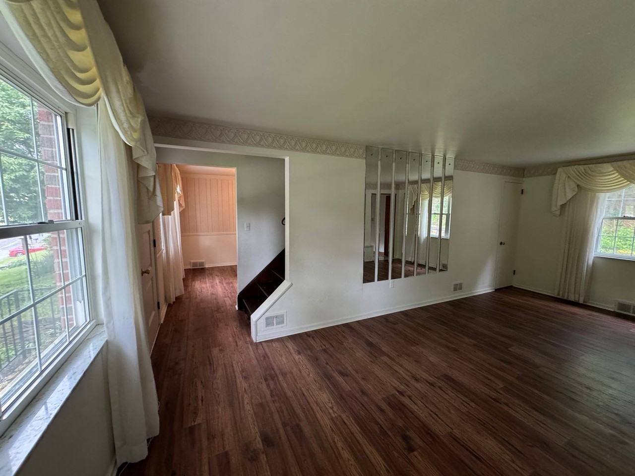 6927 Hilldale Dr - Photo 2 of 23