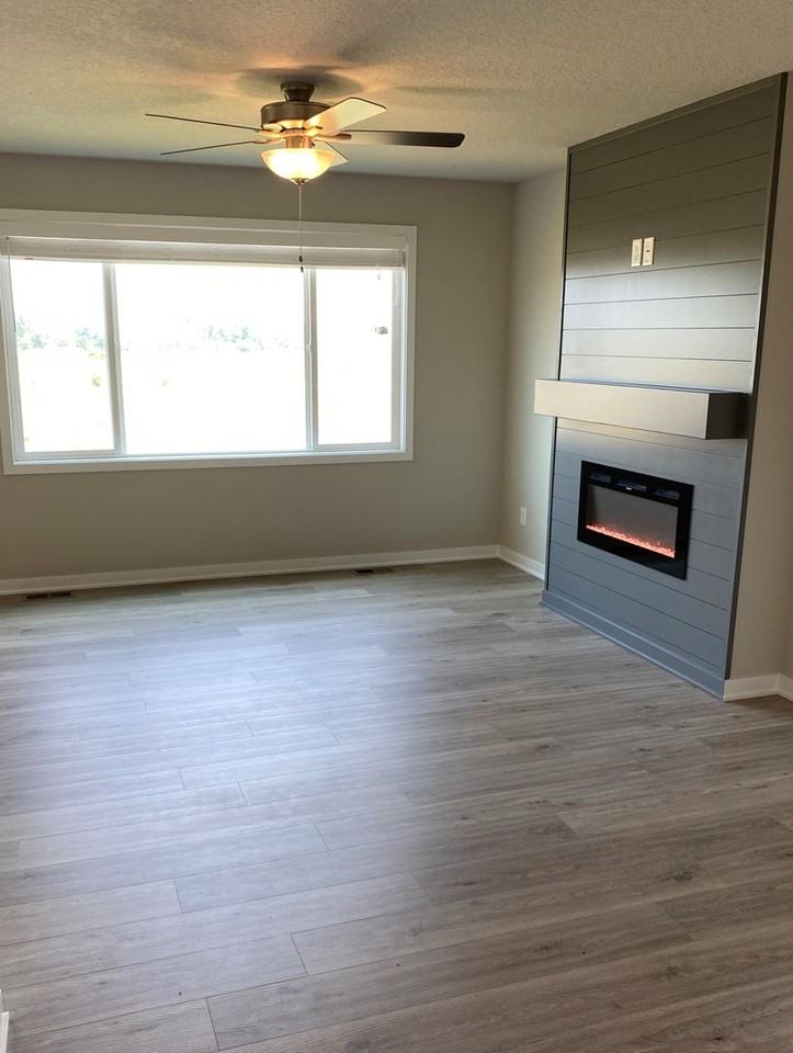 917 Knoll Dr - Photo 5 of 17