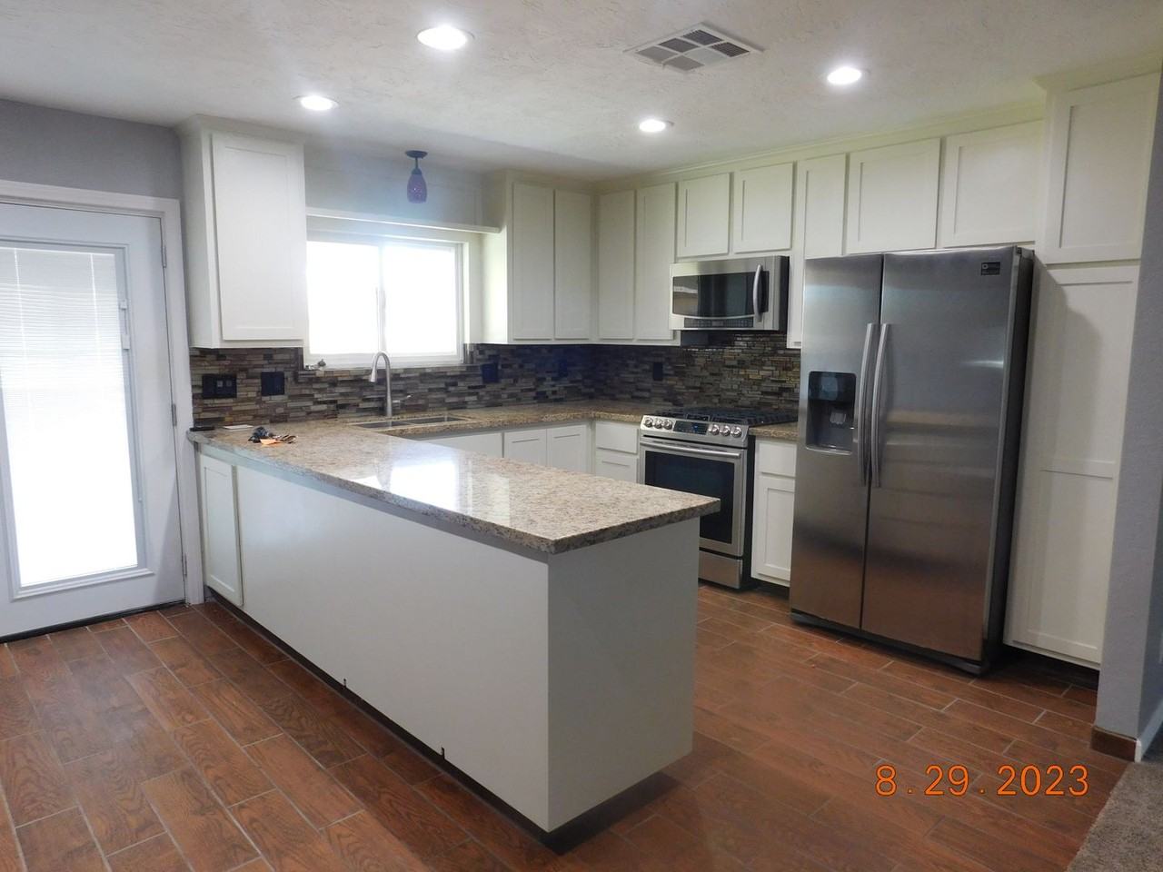 1131 N Mono Ct - Photo 3 of 14