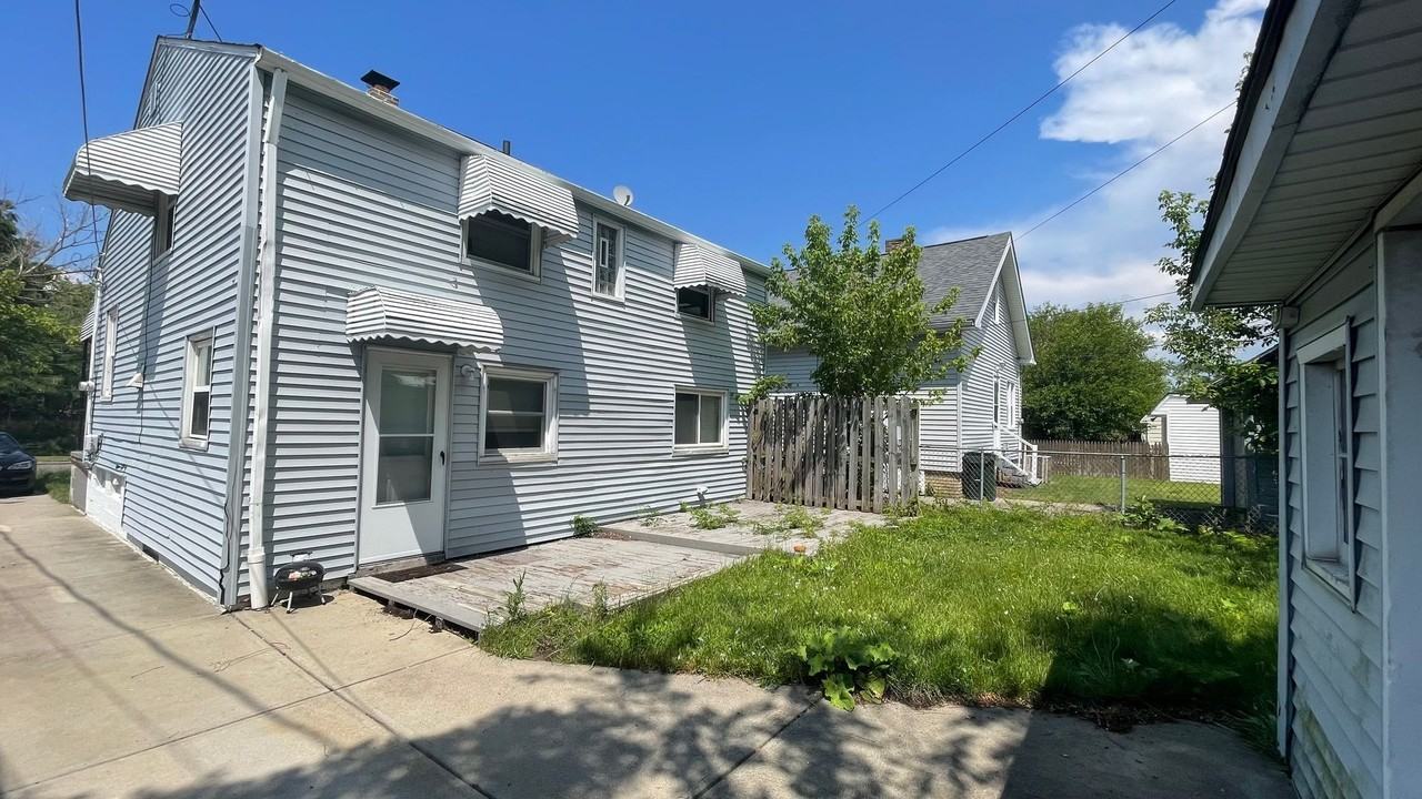 7119 Velma Ave - Photo 3 of 20
