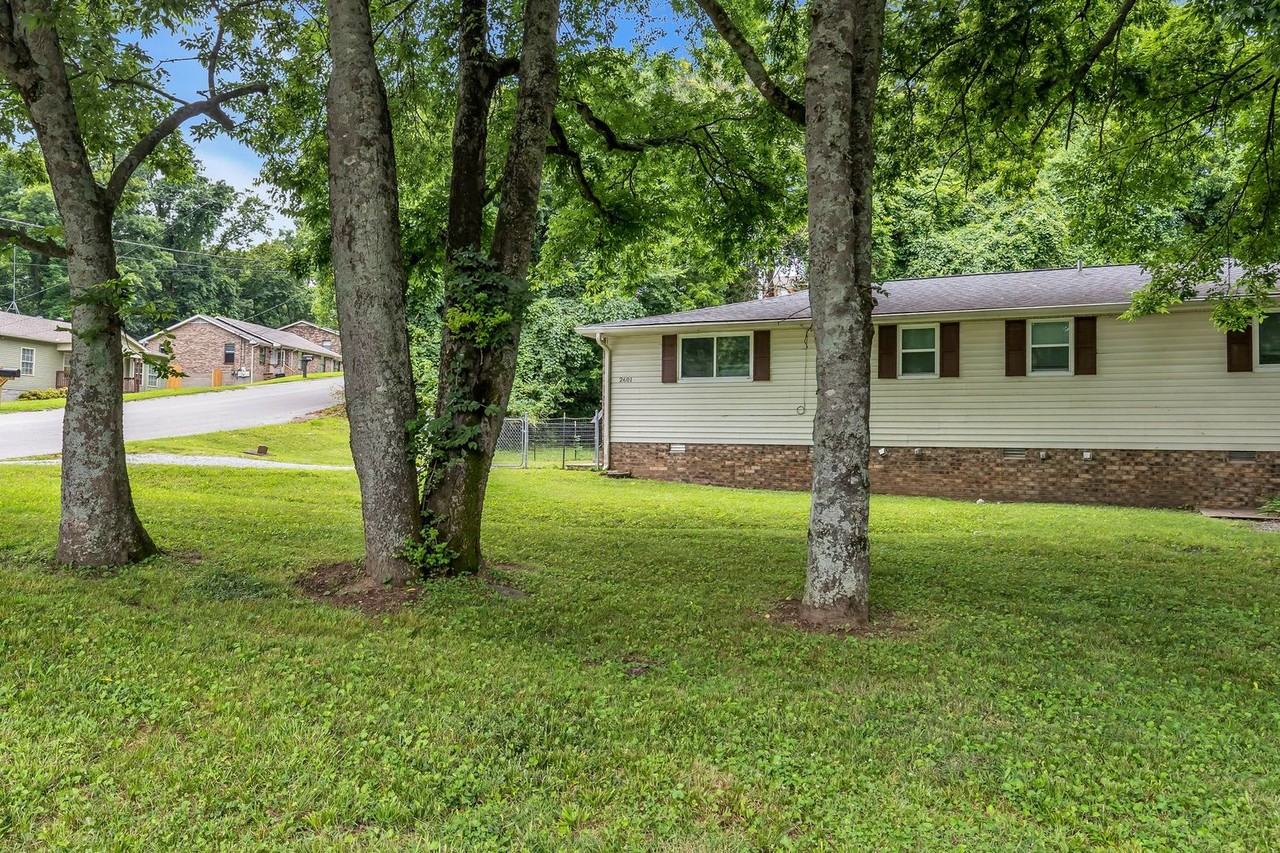 2601 Morganmeade Dr - Photo 3 of 25