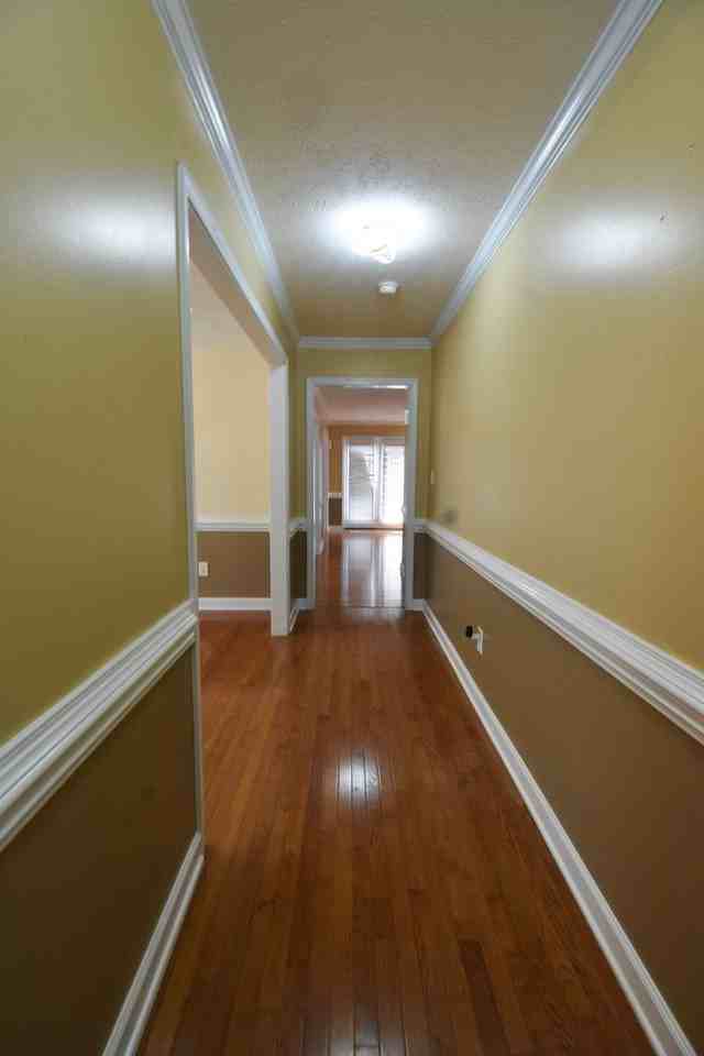 193 Wind Brook Ct - Photo 3 of 33