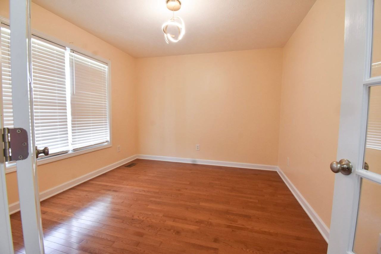 193 Wind Brook Ct - Photo 4 of 33