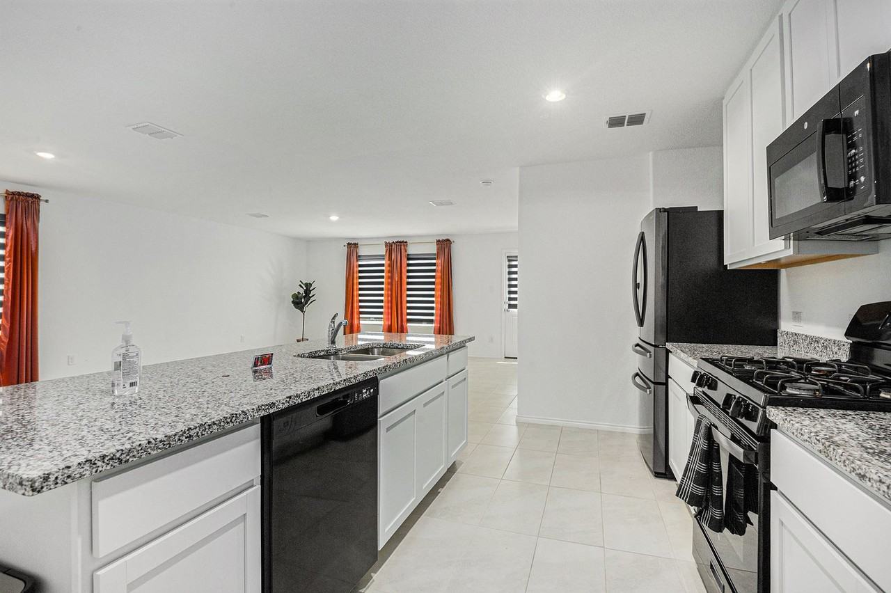 2917 Questa St - Photo 6 of 24
