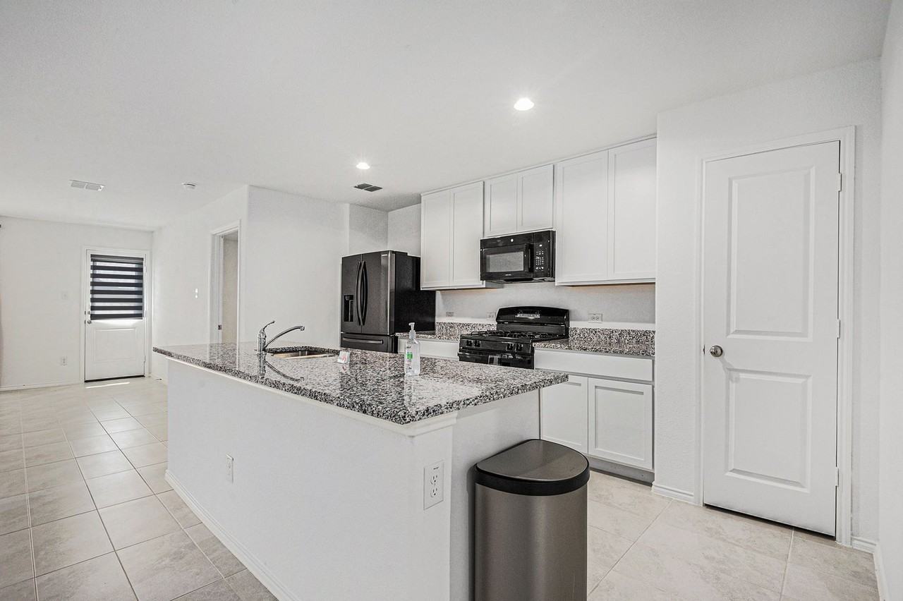 2917 Questa St - Photo 7 of 24
