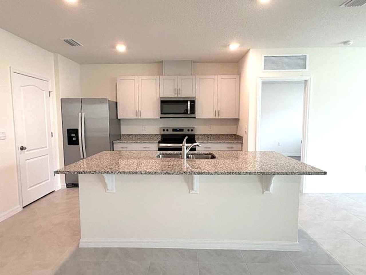 48 Melogold Dr - Photo 3 of 21