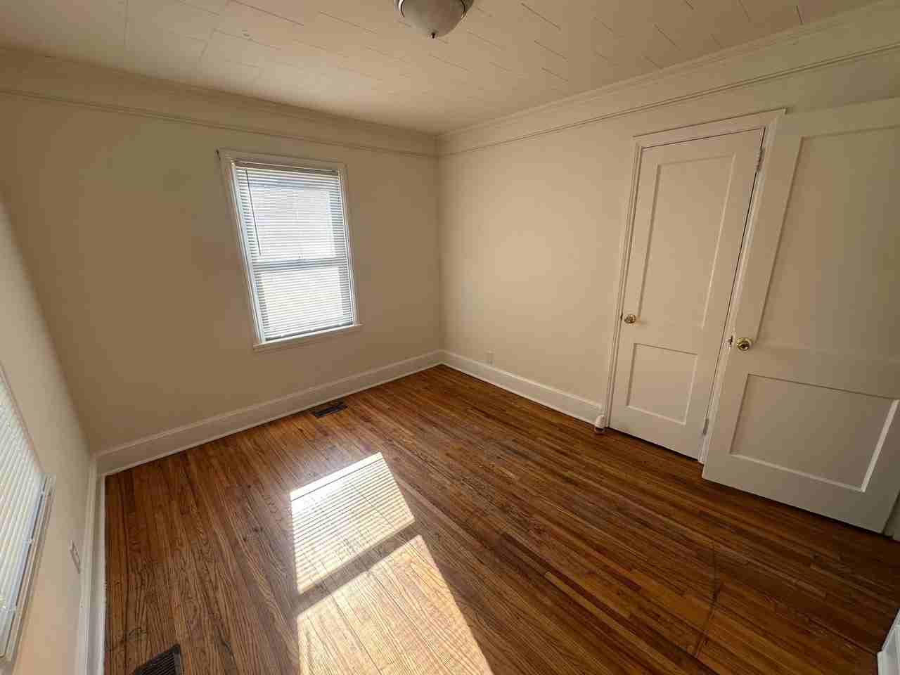610 Engleside St - Photo 4 of 11