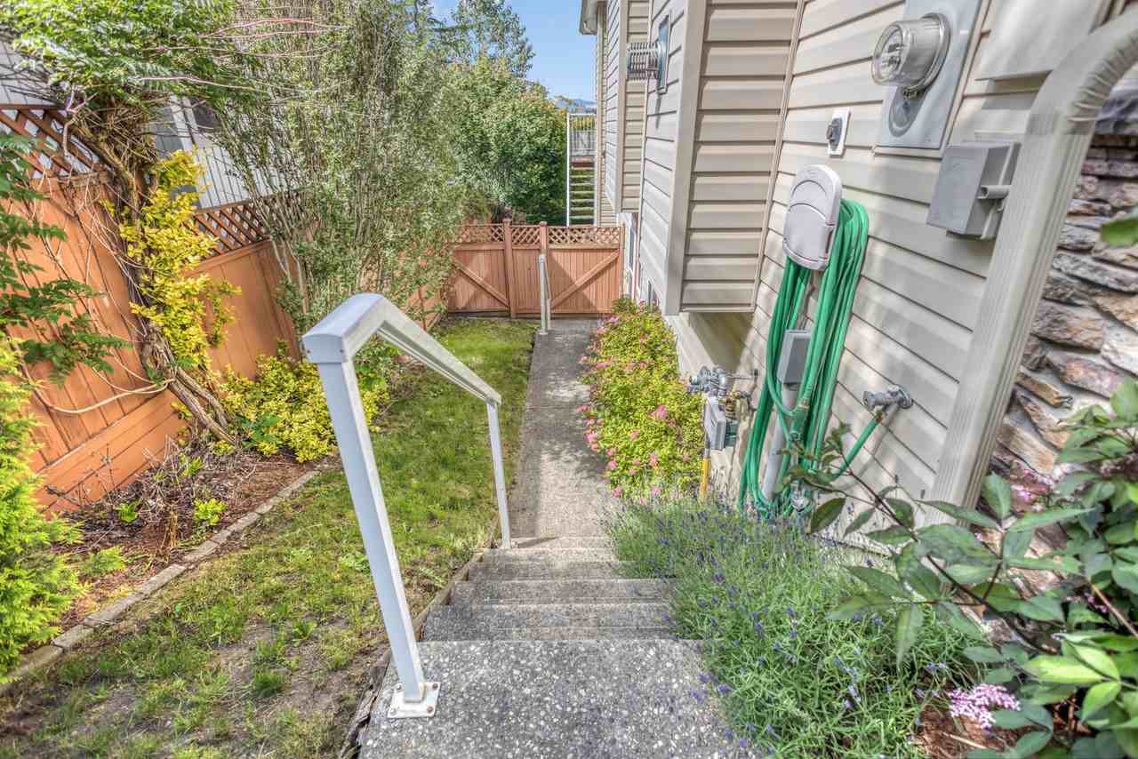 46270 Valleyview Road - Photo 5 of 25