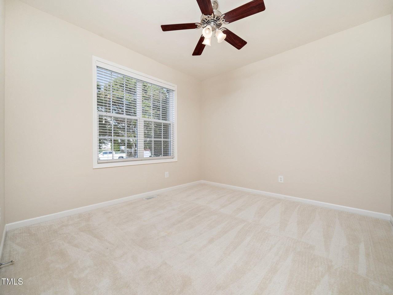 9052 Linslade Way - Photo 7 of 32