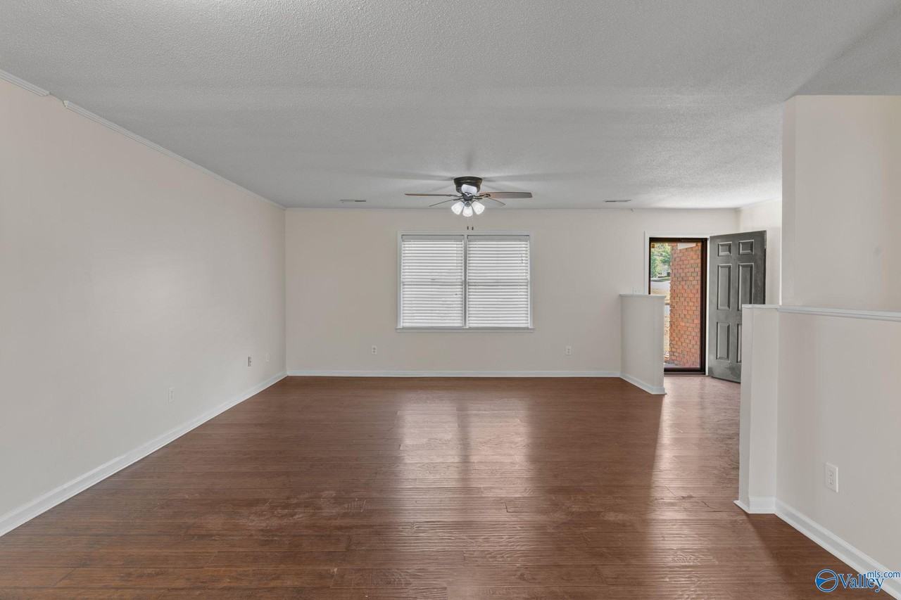 1011 Sandy Springs Rd Nw - Photo 7 of 39