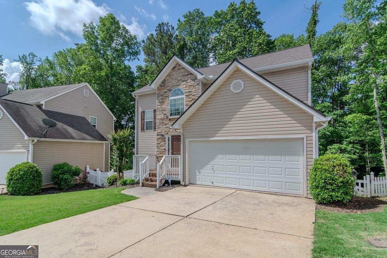 28 Greystone Rdg - Photo 3 of 32