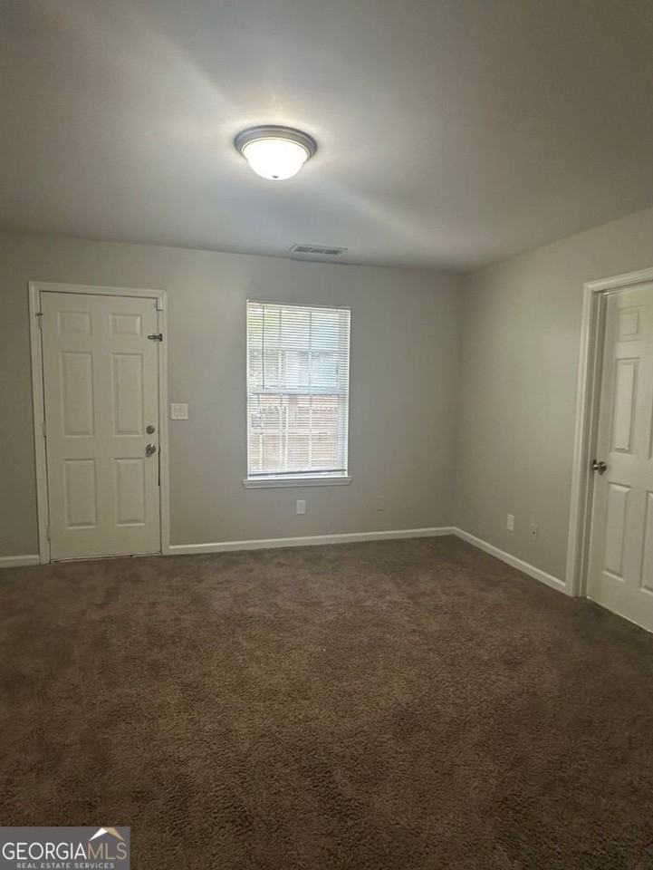 6898 Slate Stone Way Se - Photo 3 of 11