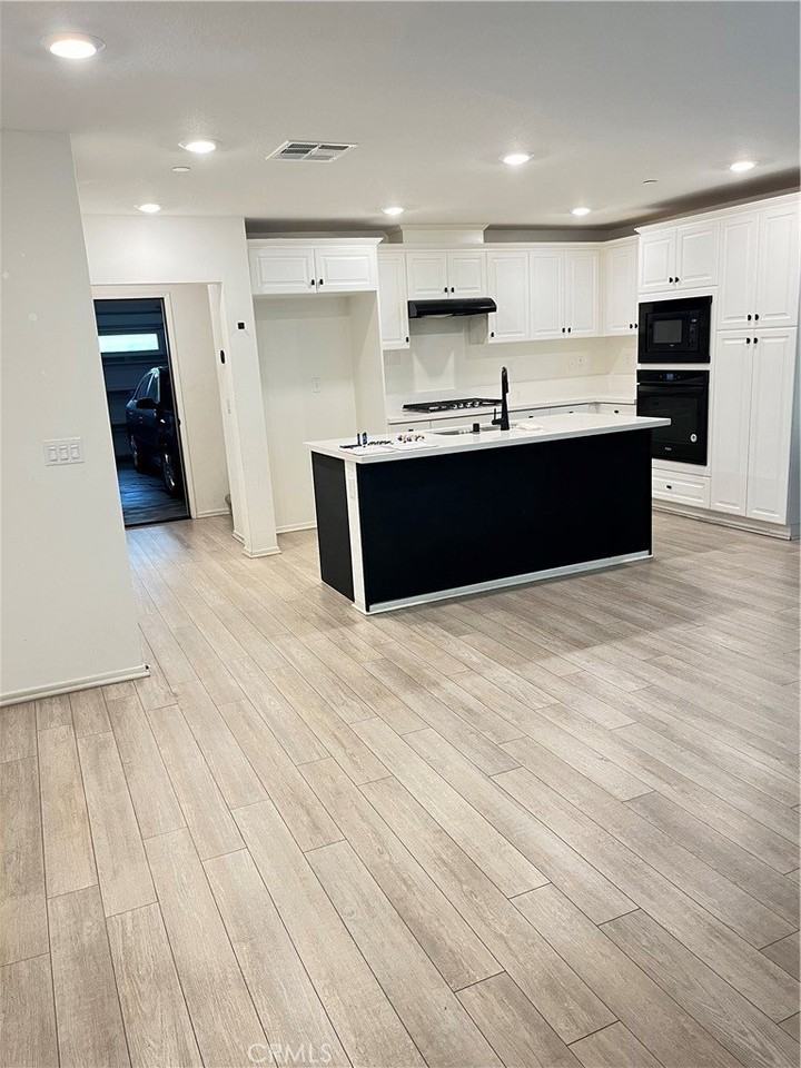 7155 Citrus Ave - Photo 3 of 18
