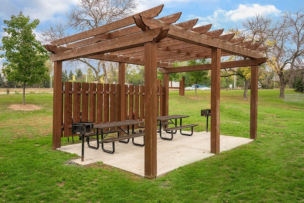 Northview Commons - Photo 2 of 17