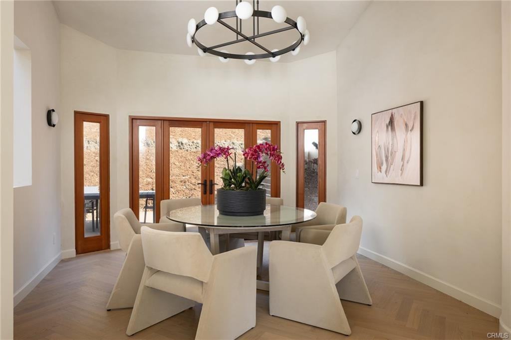 3534 Mound View Ave - Photo 2 of 8