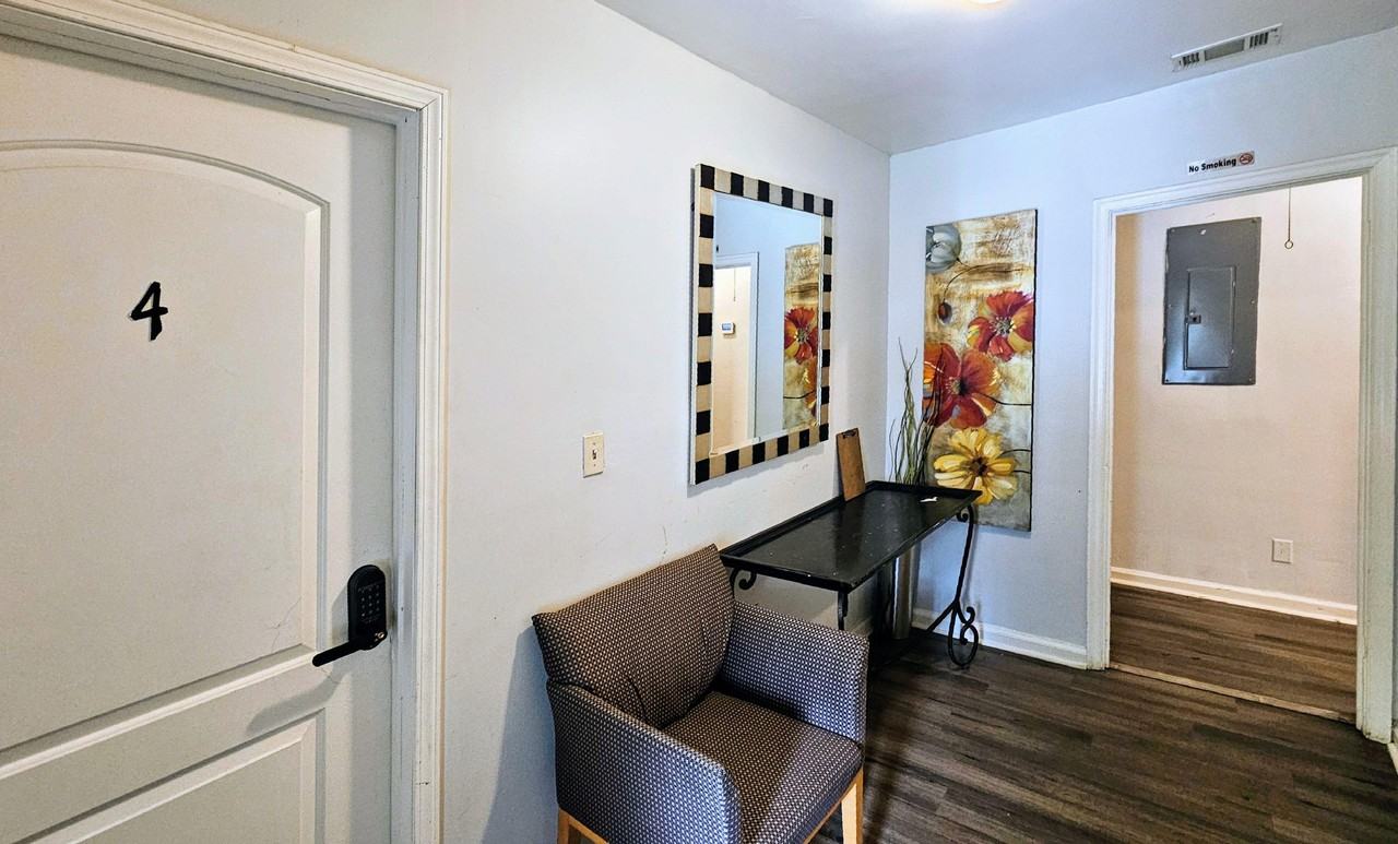 Ozone St Sw - Photo 6 of 9