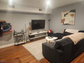 450 Park Ave Apt 2b - Photo 1 of 1