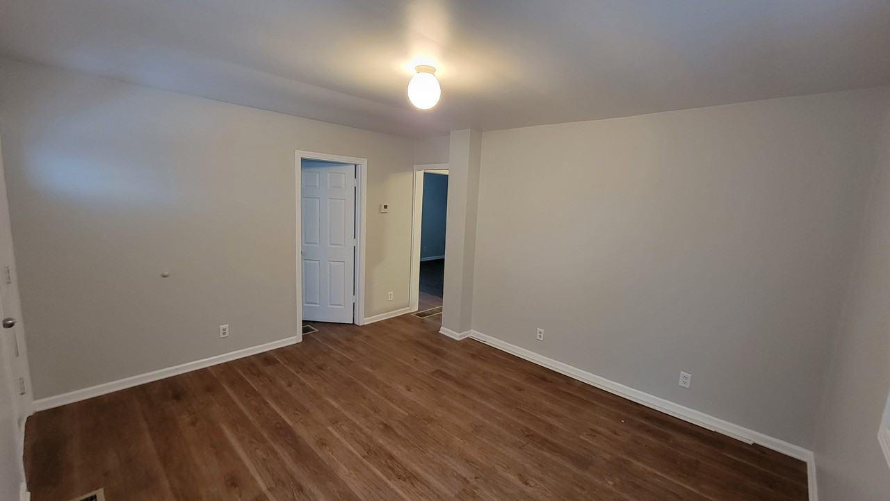 507 S Wesley St - Photo 5 of 7
