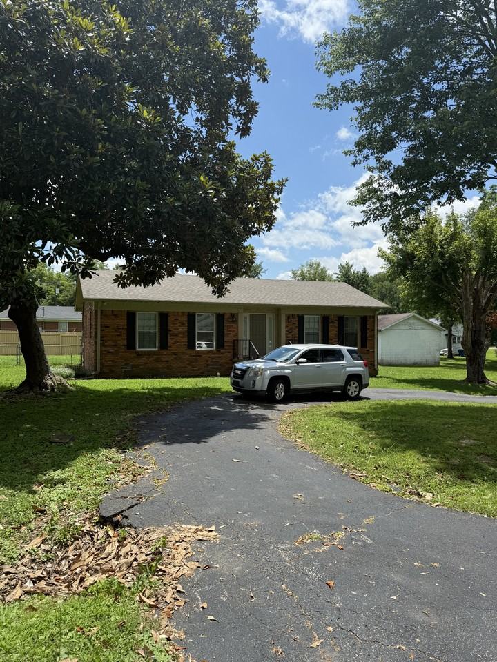 155 Daniel St - Photo 3 of 4