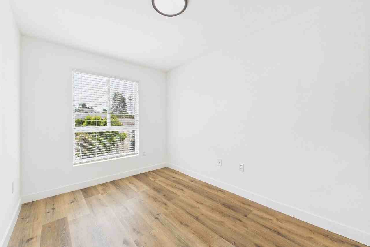 The Stanley Off Sunset - Photo 6 of 34