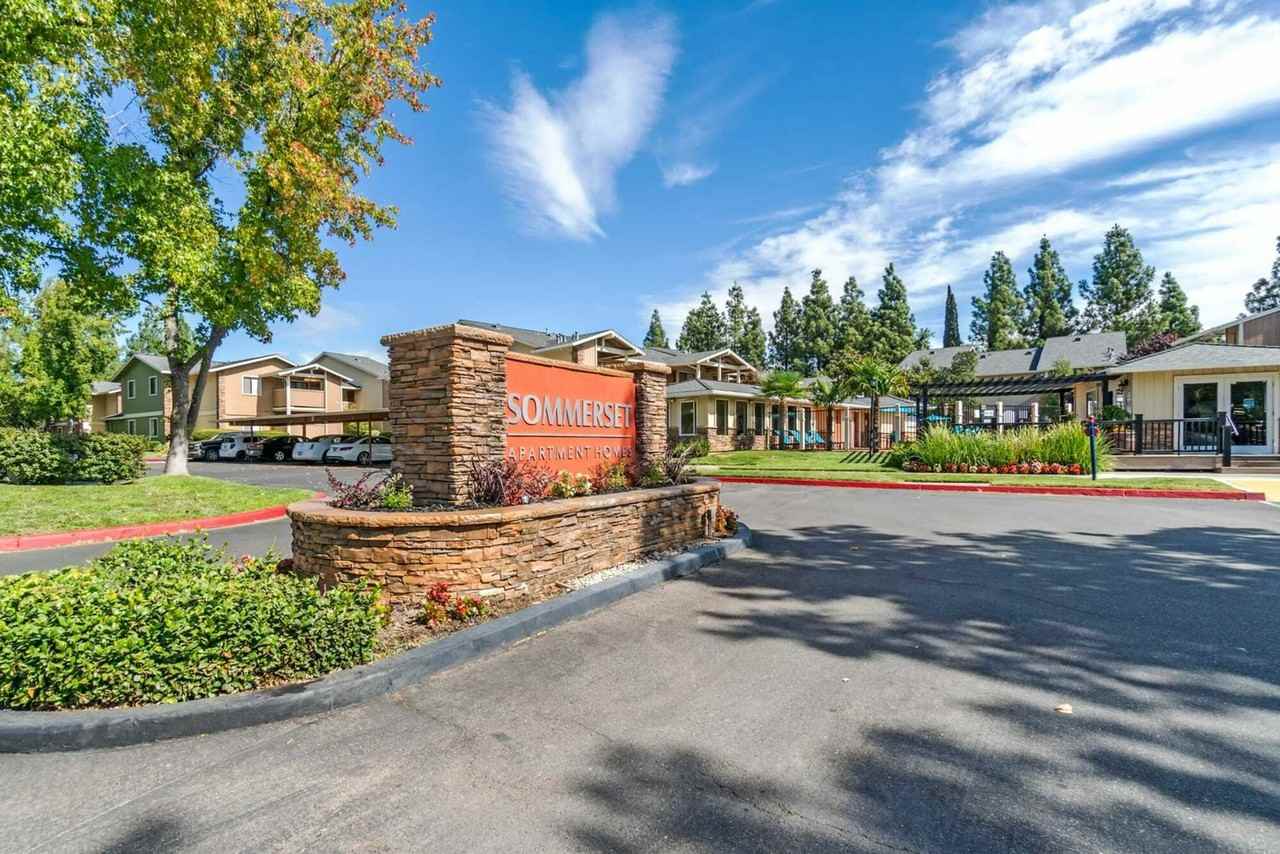 Sommerset - Photo 3 of 21