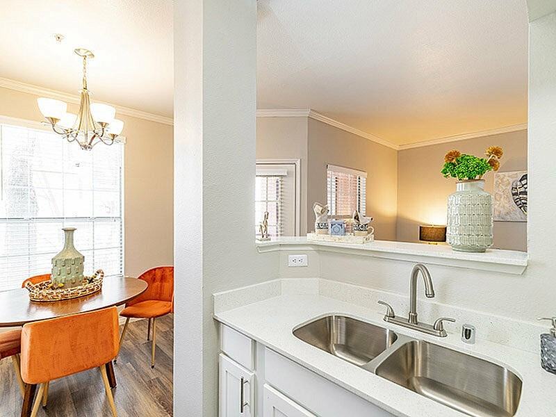 Enclave - Photo 3 of 43