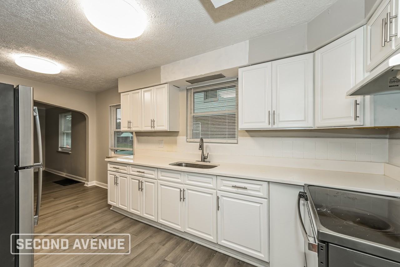 7850 Daly Rd - Photo 2 of 23