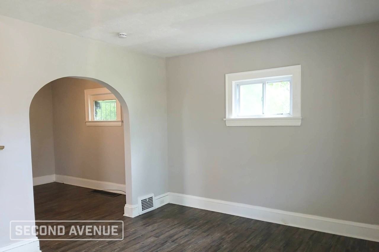 11512 Harvey Ave - Photo 3 of 17