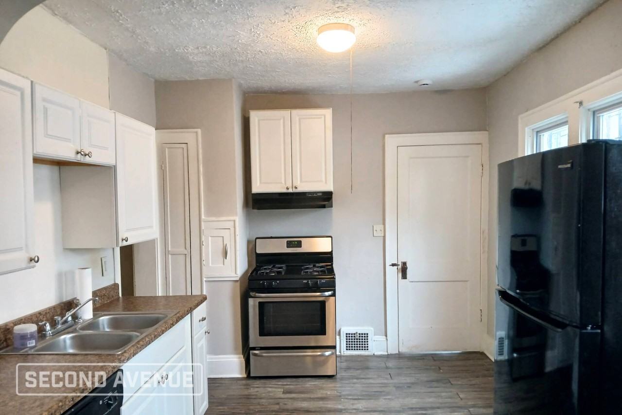 11512 Harvey Ave - Photo 4 of 17