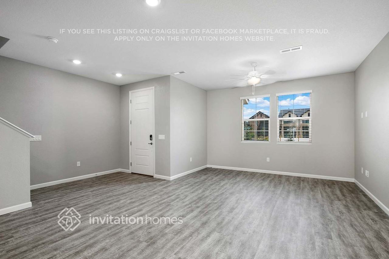 24375 E Montana Ave - Photo 4 of 23