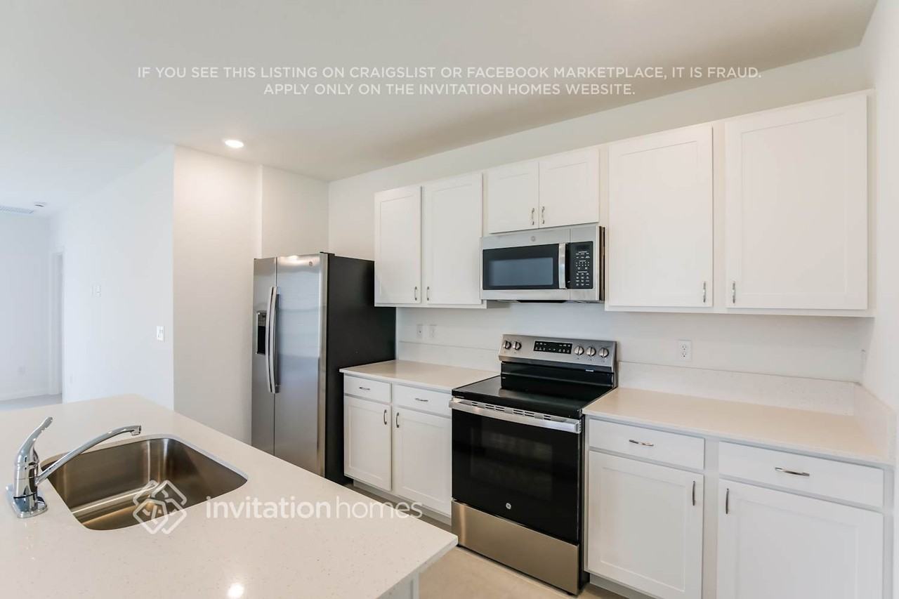 714 Carlyle Way - Photo 6 of 11